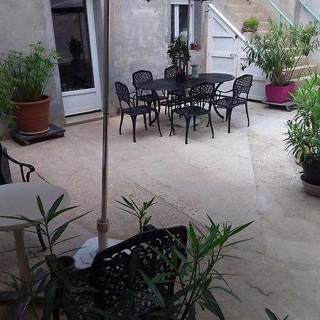 Cottage Au Terminus 2 Climatise โอต์วิลเลส์ ภายนอก รูปภาพ
