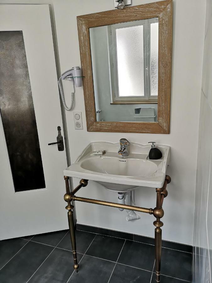 Cottage Au Terminus 2 Climatise โอต์วิลเลส์ ภายนอก รูปภาพ